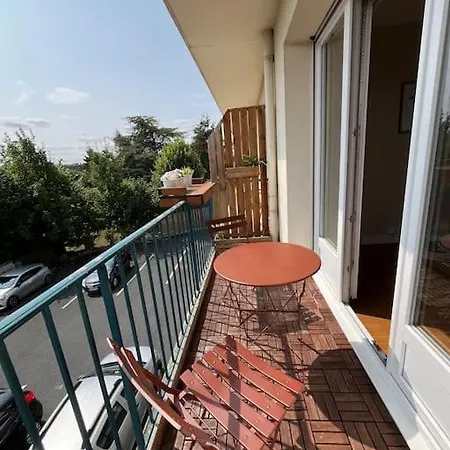 Appartement Chaleureux, Ensoleille Avec Parking Gratuit Caen Exterior photo